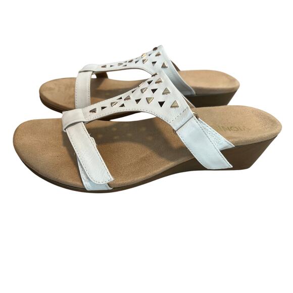 Vionic Maggie Sandal Wedge Heels Studs Slide Adjustable Straps Beige Women Sz 10 - Picture 2 of 8